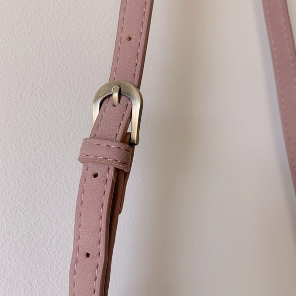 Joy|Susan, dusty rose vegan leather medium size crossbody bag - Picture 3 of 14